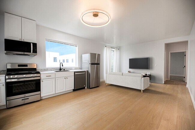 Photo - 11435 Cumpston St Unit 301