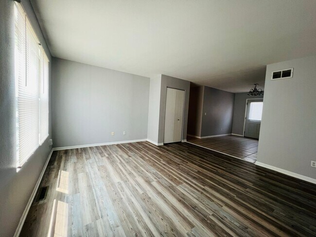 Photo - HH-2708-48-S Unit HH - 2708 Upper