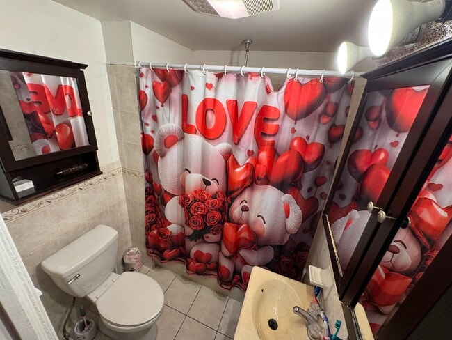 Photo - 8906 Tonnelle Ave