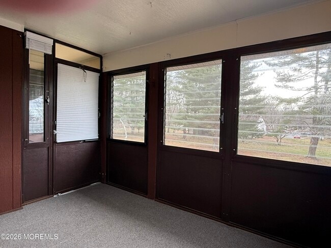 Photo - 115 Amberly Dr