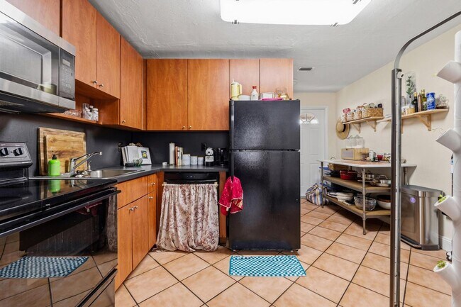 3147 McDonald St Unidad 2
