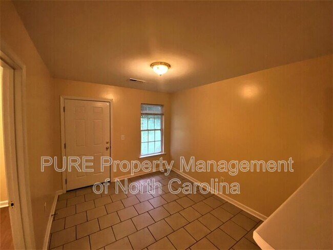 Photo - 2507 Pinnix St Unidad B