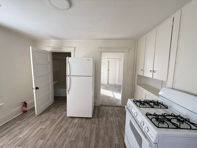Photo - 748 Randolph St Unit Lower