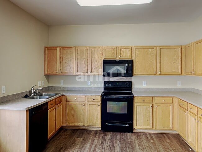 Photo - 522 Galesburg Dr