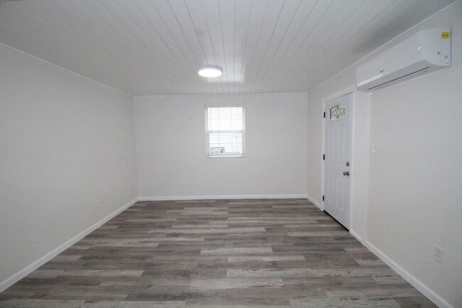 Photo - Stylishly Updated 2BR Home in Central Pensacola - Ready Now