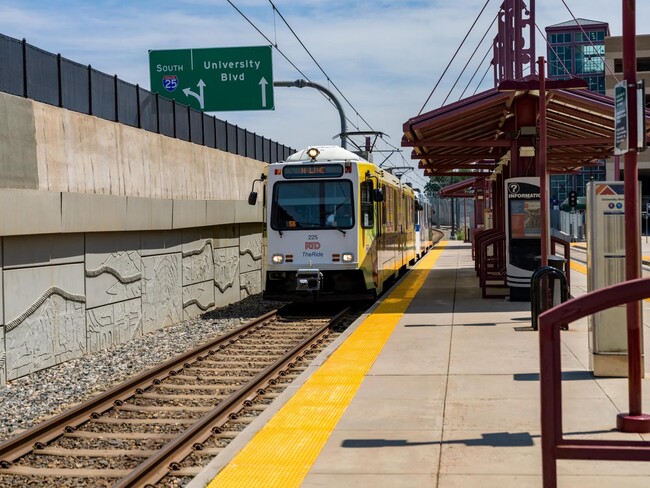 Building Photo - Modera University Park