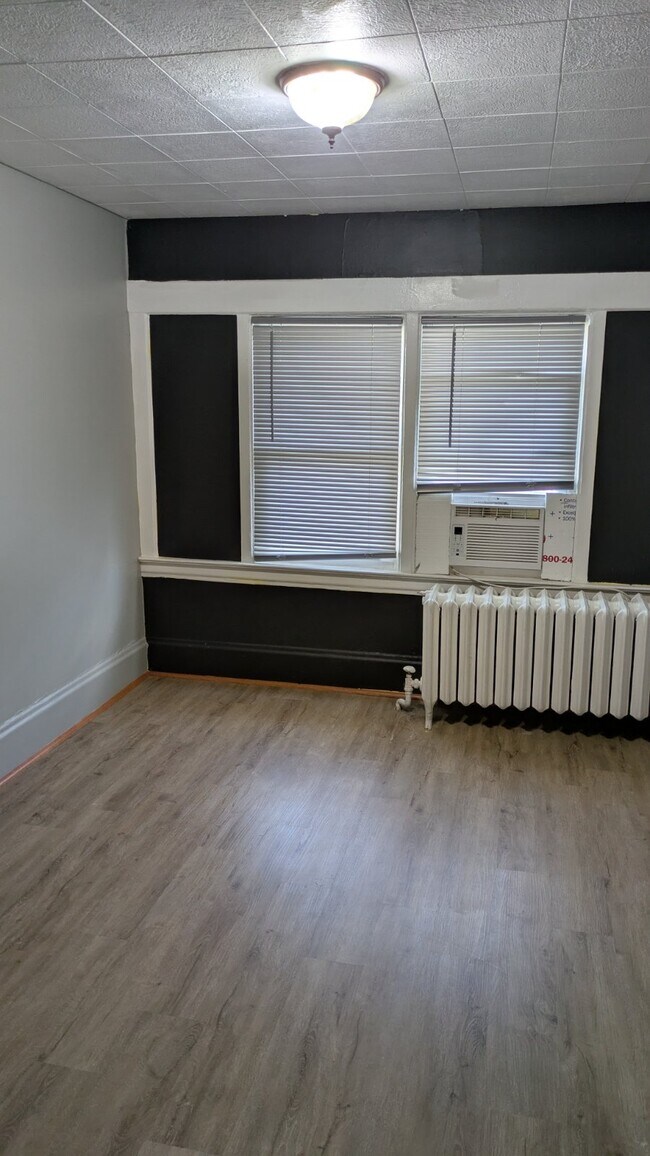 Photo - 205 N Normal St Unit Apt #4