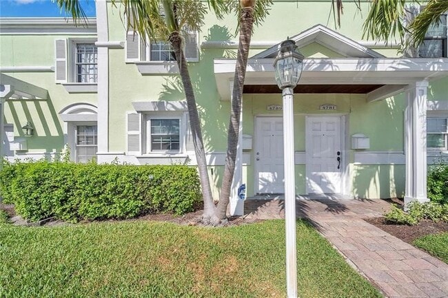 Photo - 4789 Coquina Key Dr SE