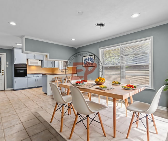 Photo - 605 Catalina Dr