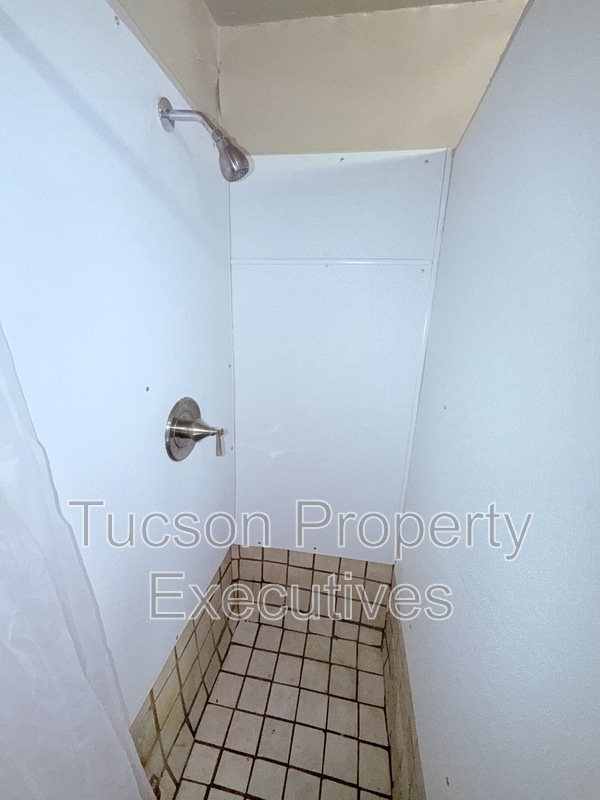 Photo - 234 E 32nd St