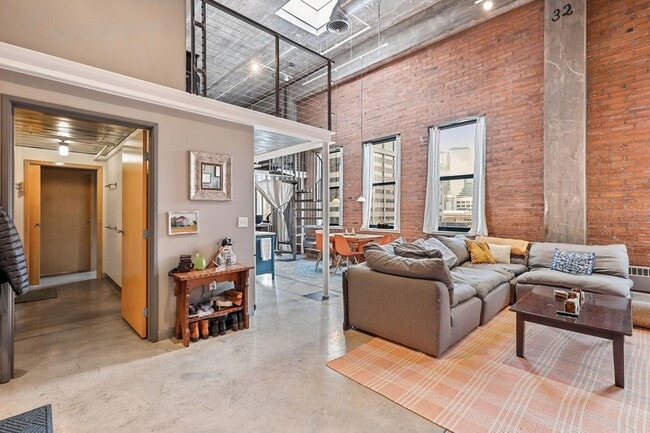 Photo - 250 Park Ave