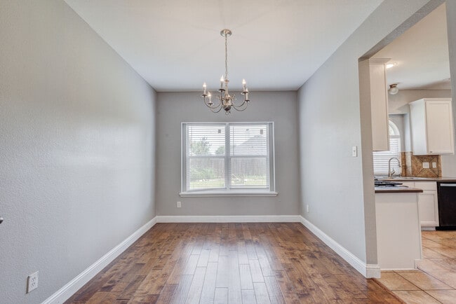 Photo - 6107 Lakecrest Dr