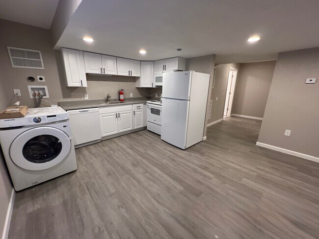 Photo - 3 Bed 1 Bath in Denver's Elyria Swansea Ne...