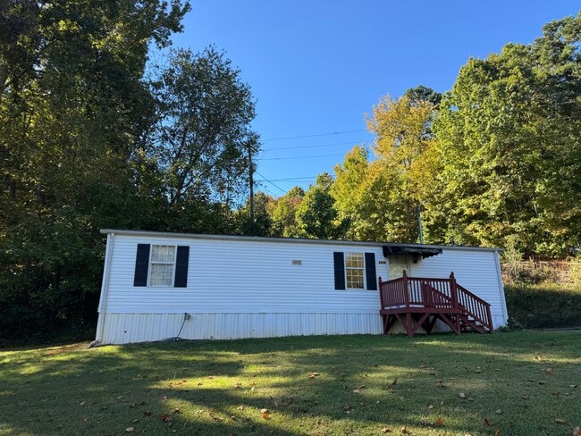 Photo - Two Bedroom Trailer in Maiden