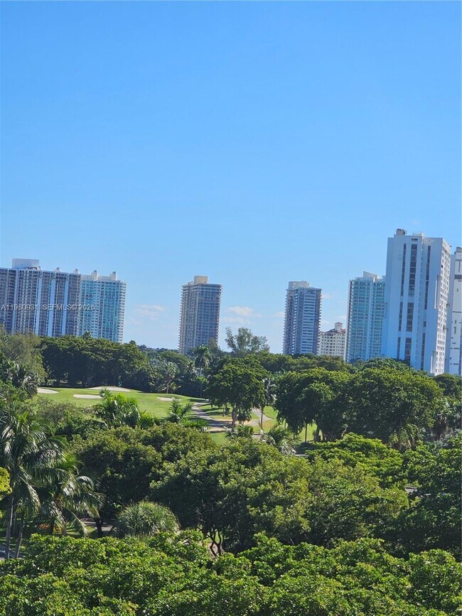 Photo - 20500 W Country Club Dr Unit 716