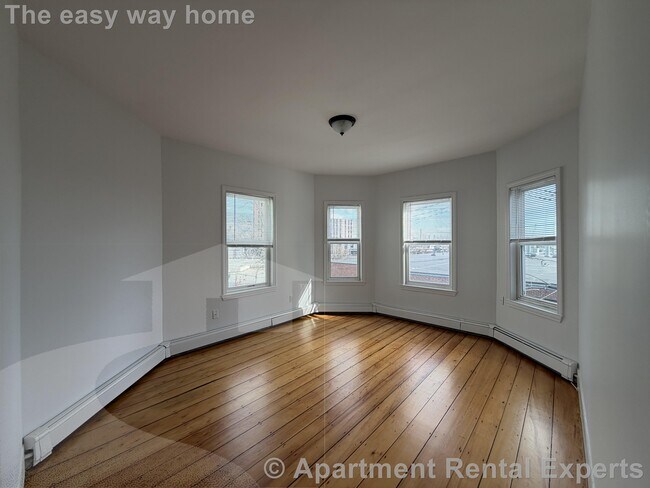 Photo - 61 Webster Ave