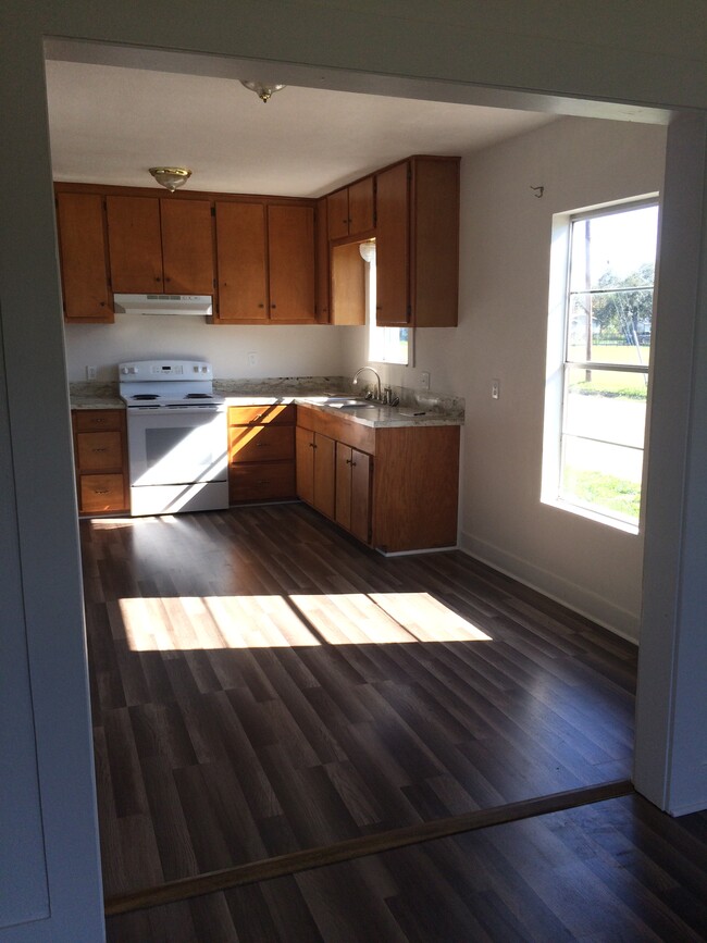Building Photo - 700 N Tyler Rental