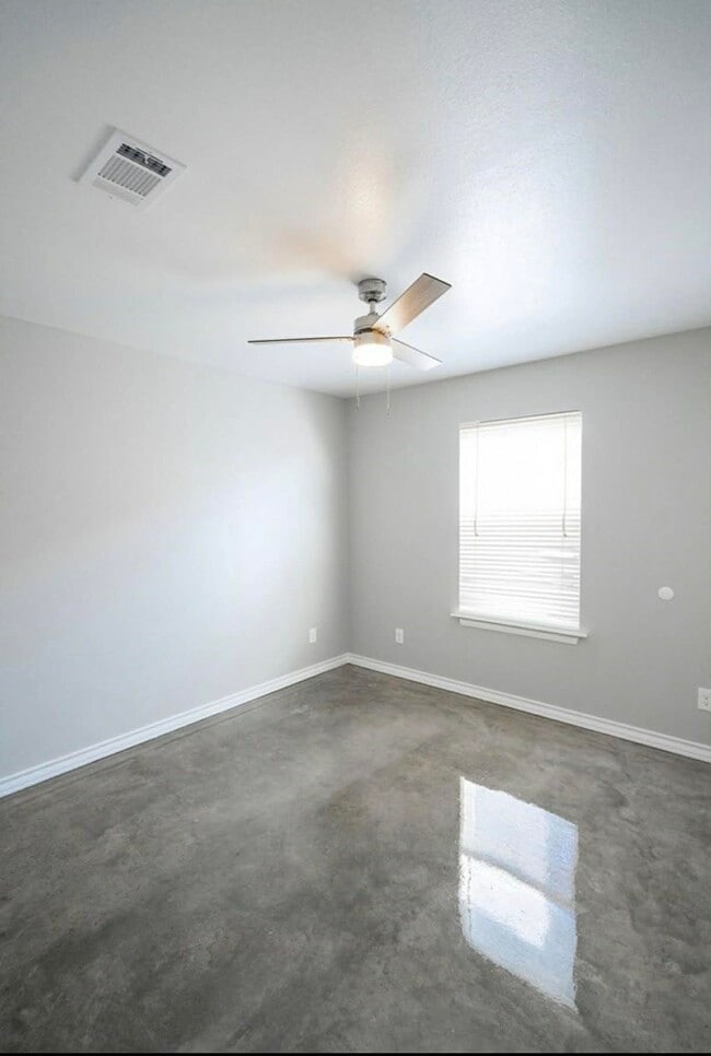 Photo - 1301 Dolph St