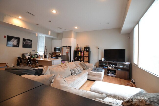 Photo - 55 Glenville Ave