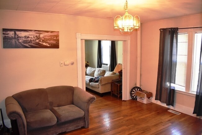 Photo - 95 Temple St Unit 1
