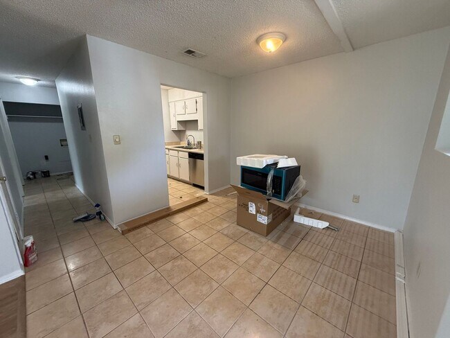 Photo - Gulf Breeze - Green Briar Estates - 2 bedroom, 1 bathroom - water and lawn care included