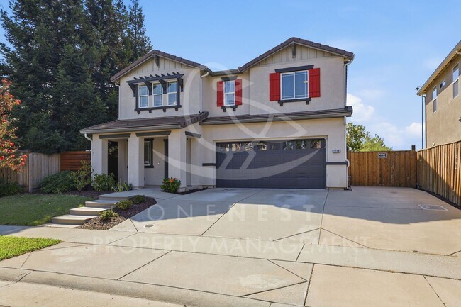 Photo - 2708 Woodfield Way