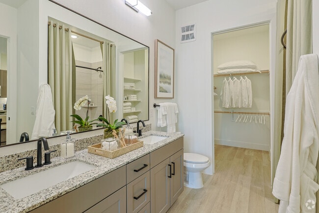 1BR, 1BA - 760SF - Bathroom