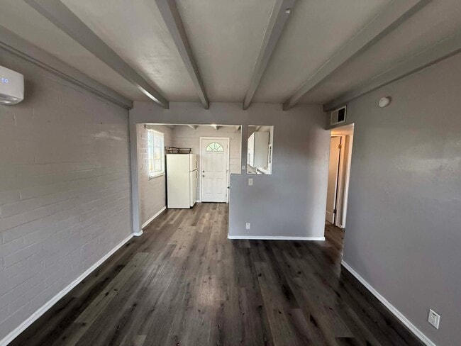 Photo - 827 N Columbus Blvd