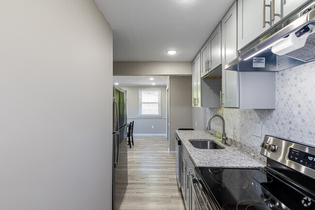 1BR, 1BA - Kitchen