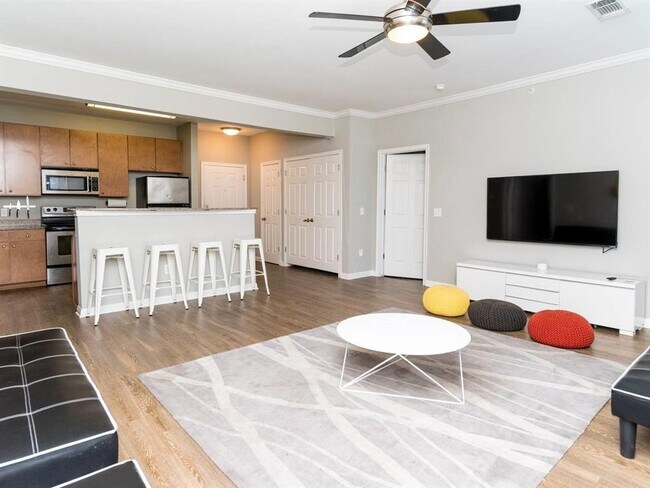 Photo - 2502 Leon St Unit 217