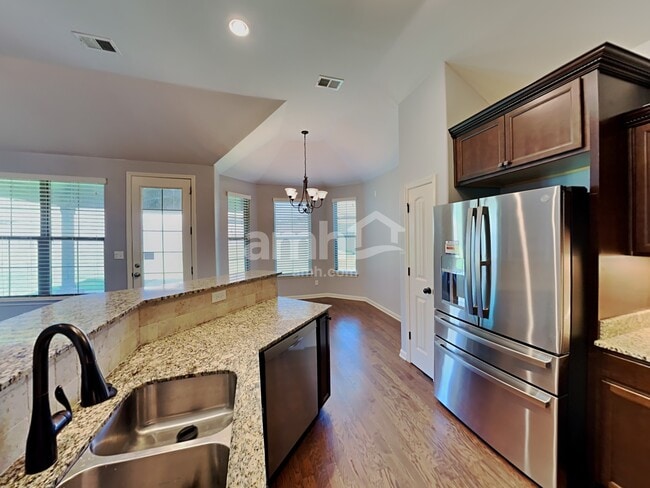 Photo - 45 Donna Lyn Dr