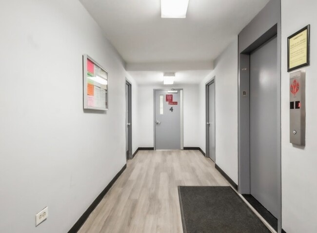 Photo - 1401 E 55th St