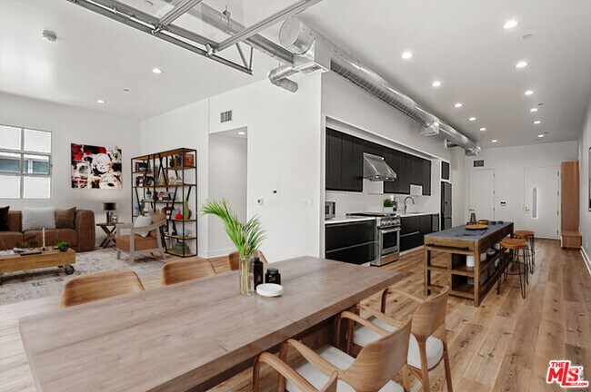 Building Photo - 212 Marine St Unit 304 Rental