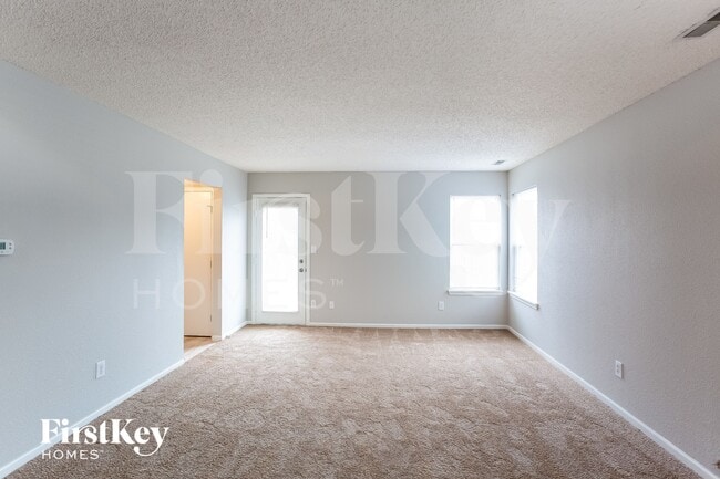 Photo - 10320 Liverpool Way