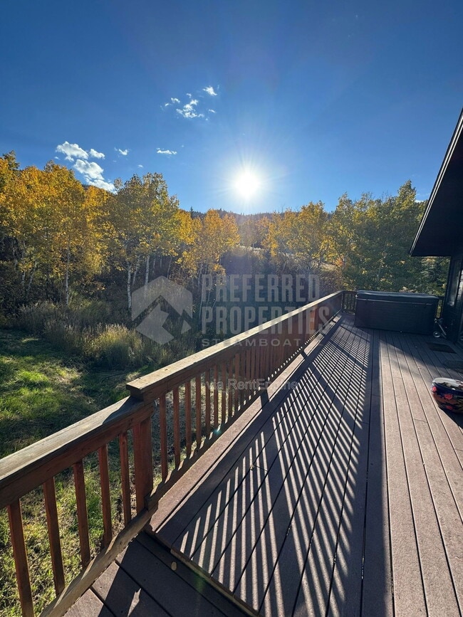 Photo - 2930 Alpenglow Way