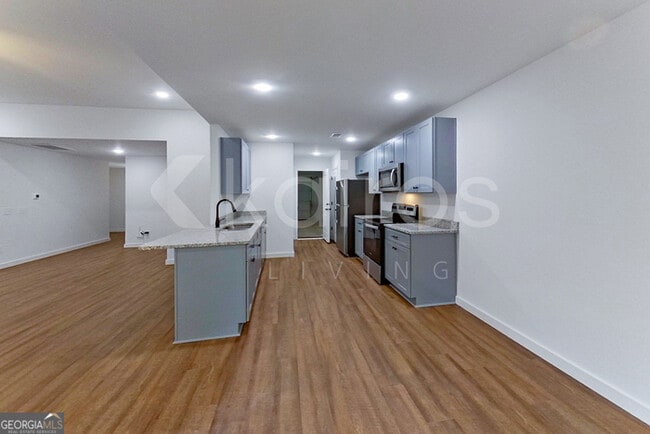 Photo - 142 Hughes Dr
