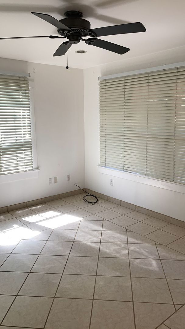 Photo - 820 Unit 822