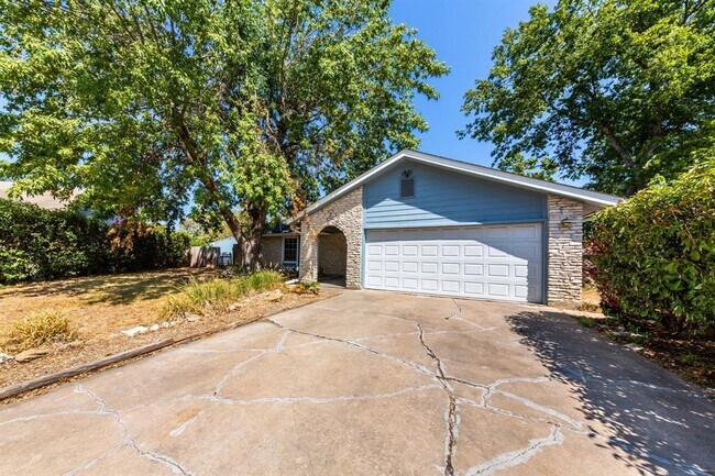 Photo - 1202 Wroxton Way