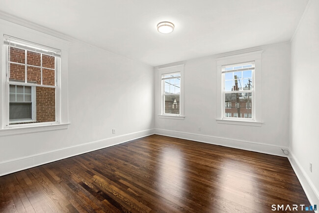 Photo - 155 Elm St Unidad 12