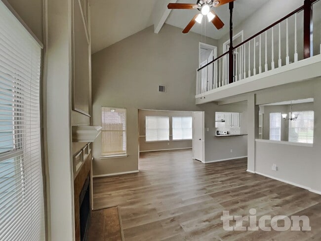 Photo - 8522 Lake Crystal Dr