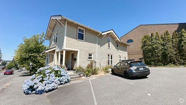 Building Photo - 1304 Ellis St Unit #201 Rental