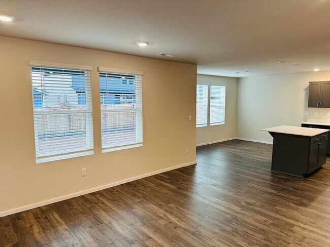 Photo - Beautiful Brand New 5 Bedroom Home!
