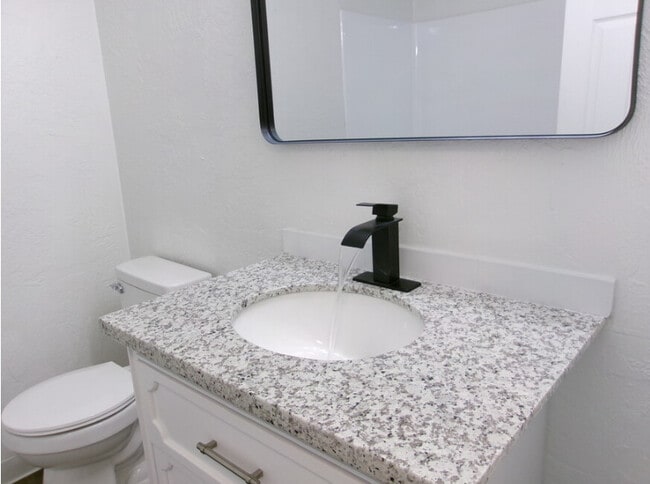 Royvonne Hills Apartments