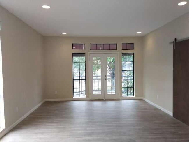 Photo - Must see! 1 Bed 1 Bath Condo in Lakewood Village!