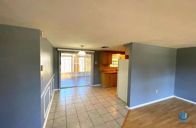 Photo - 2 bedroom, 1 bath, 1 car garage house with covered patio in Port Richey  *Available NOW*