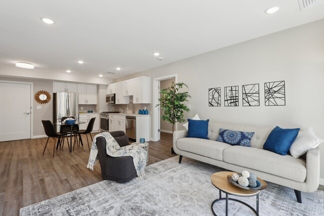 Photo - The Willow at Long Branch