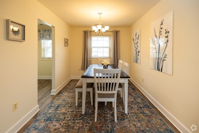 Building Photo - Rockdale Gardens Apartments & Townhomes*