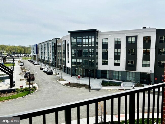 Building Photo - 1 Culvert Dr Unit 203