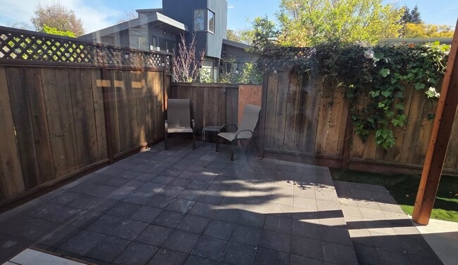 Photo - 2161 N Valley St
