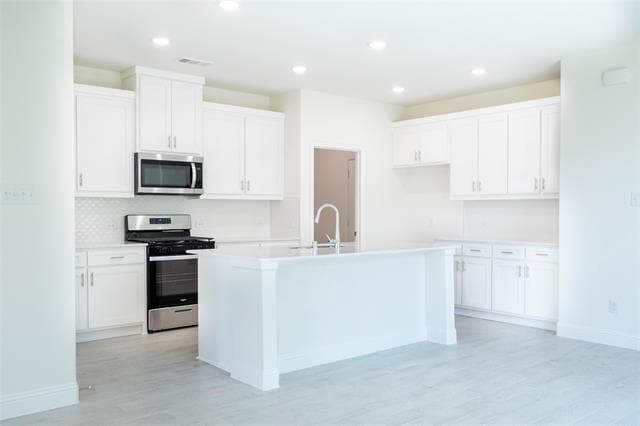 Photo - 825 Amenduni Ln